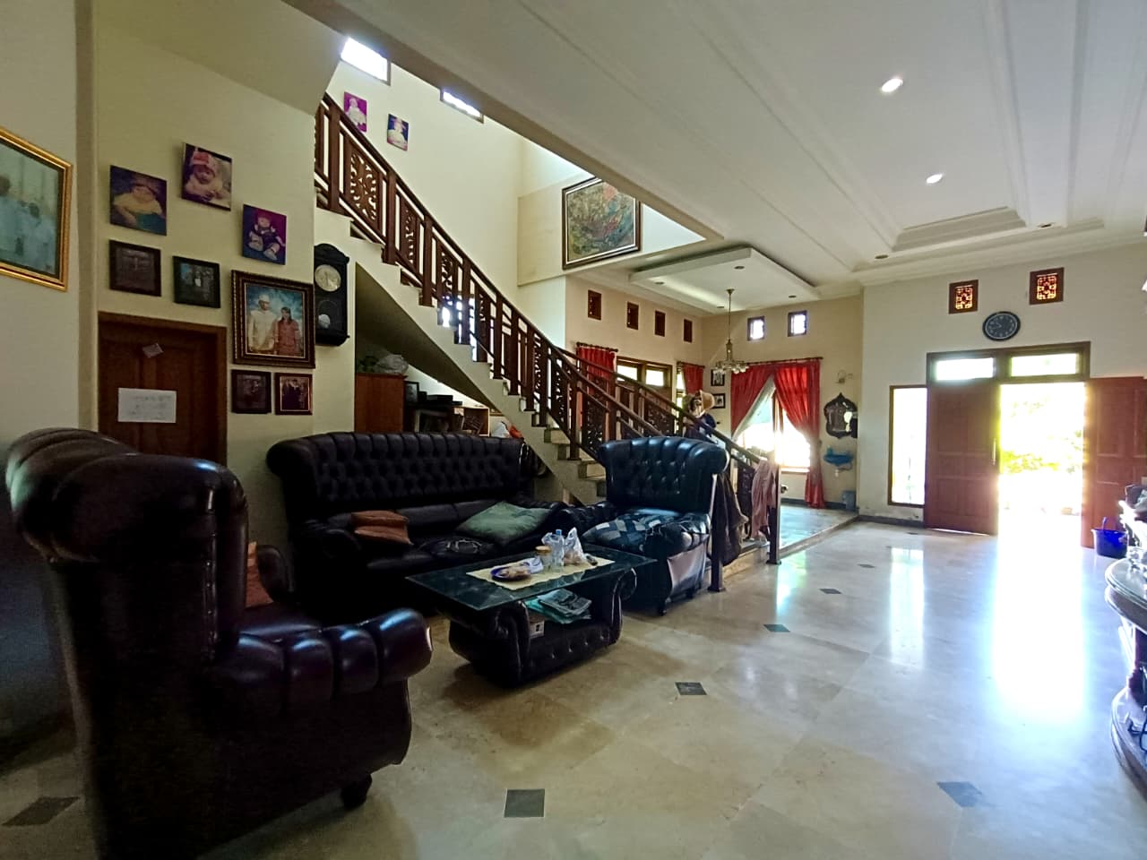 Rumah Mewah 2 Lantai di Kartasura – Lokasi Strategis Dekat RS, Sekolah, dan Kuliner - Foto 4