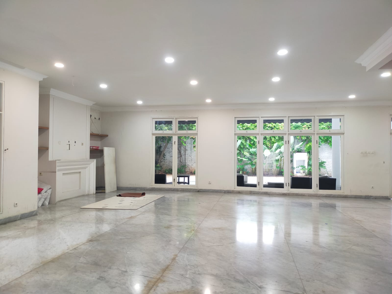 Disewakan Rumah 2 Lantai di Kebayoran Lama - Jakarta Selatan - Foto 3