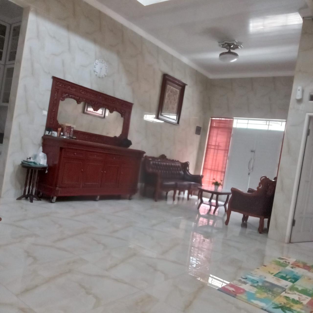 Dijual Rumah Cipondoh