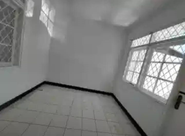 Disewajkan Rumah Strategis Siap Huni Di ARCAMANIK - KOTA BANDUNG - Foto 2