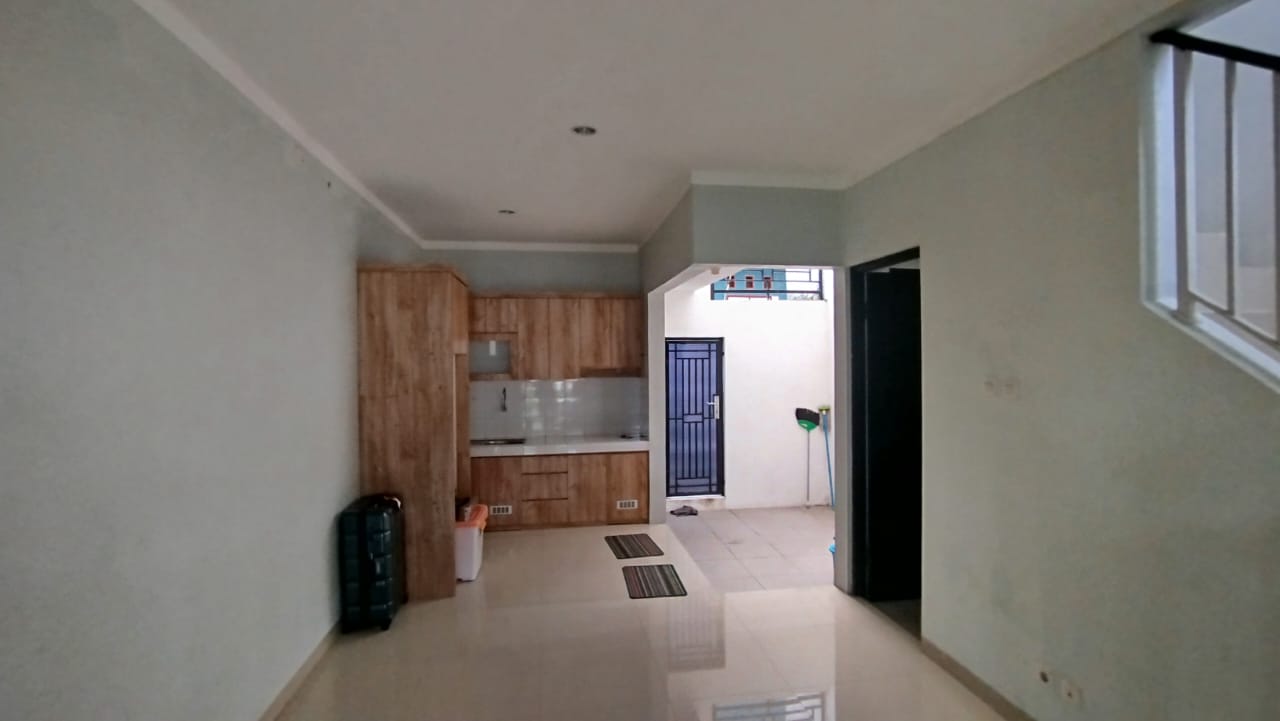 Rumah Minimalis Nempel Graha Raya Bintaro, 10 Menit Ke Tol Parigi - Foto 11