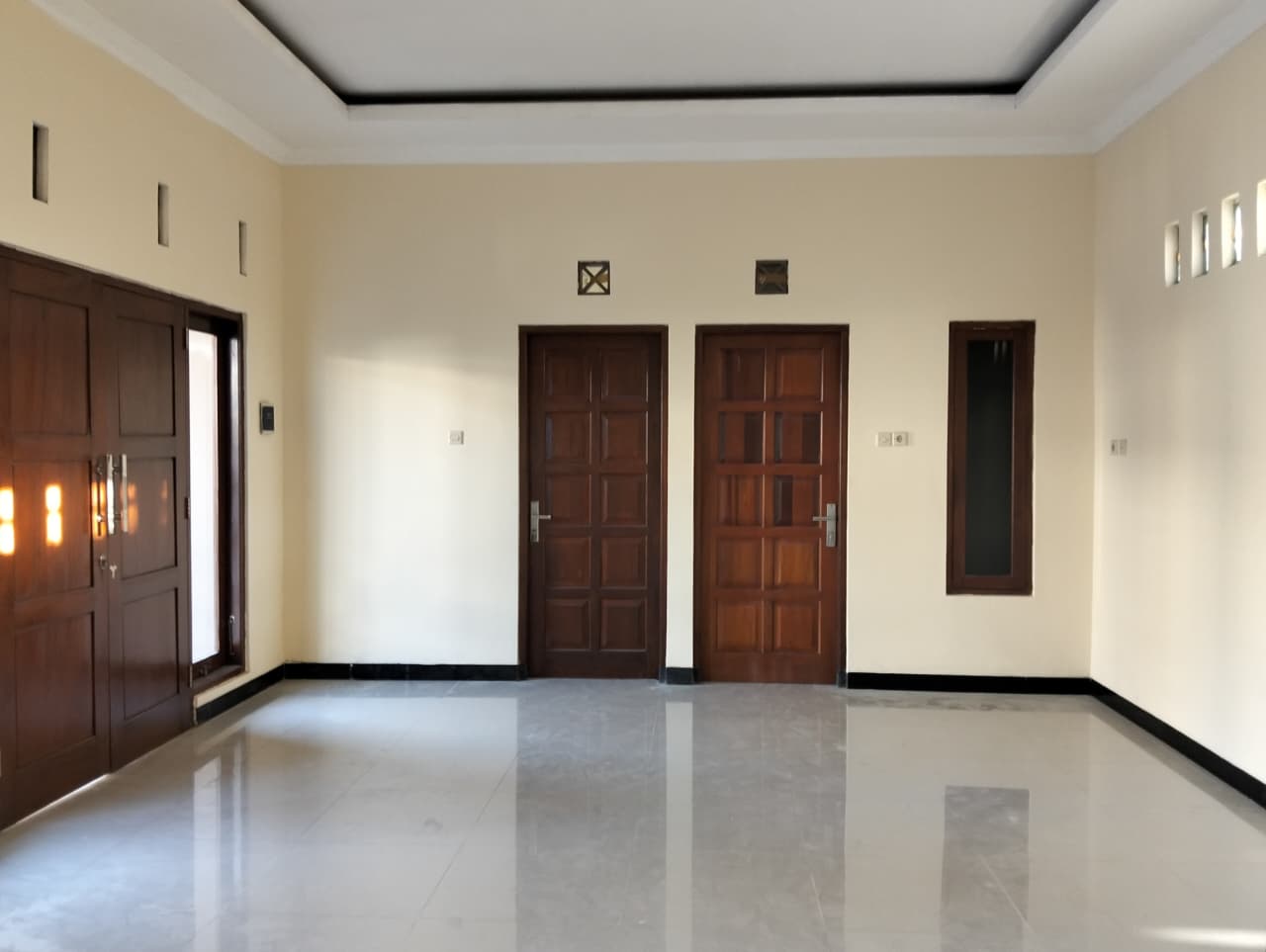 Dijual Rumah Bagus 2 Lantai. Lokasi Strategis Dekat Luwes Kartasura, Spbu, Kuliner, Hotel, dll. - Foto 10