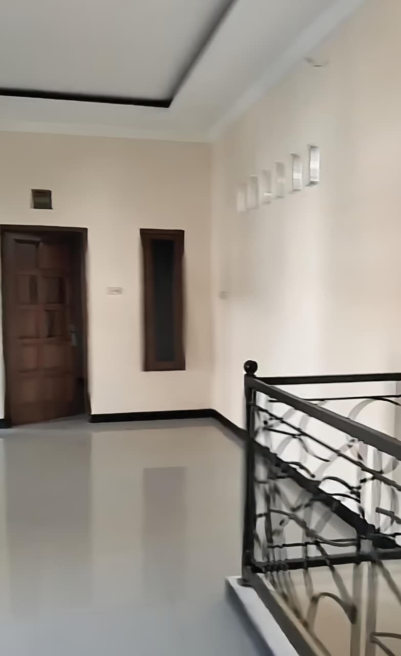 Dijual Rumah Bagus 2 Lantai. Lokasi Strategis Dekat Luwes Kartasura, Spbu, Kuliner, Hotel, dll. - Foto 8